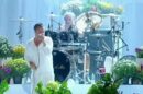 Faith No More - We Care A Lot (live 2015)